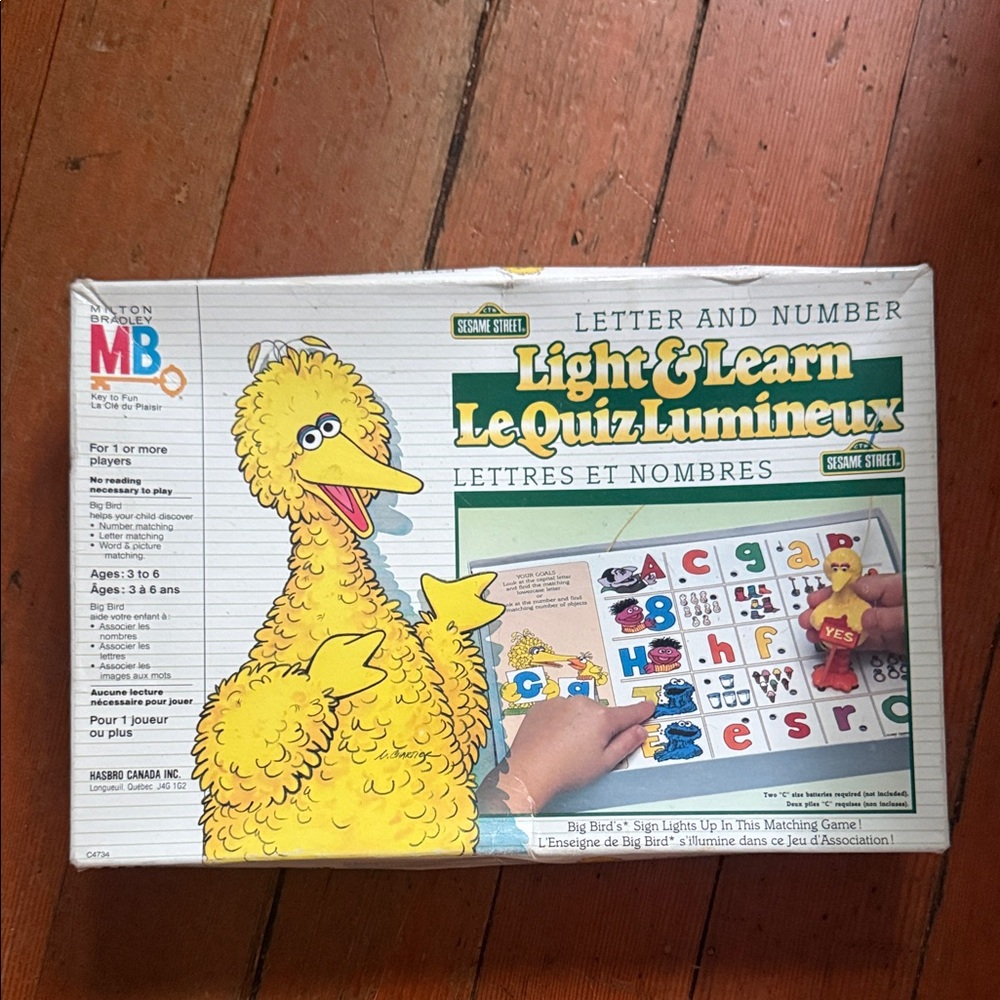 Hasbro Sesame Street Light & Learn Letter and Number Game - Yellow & Green